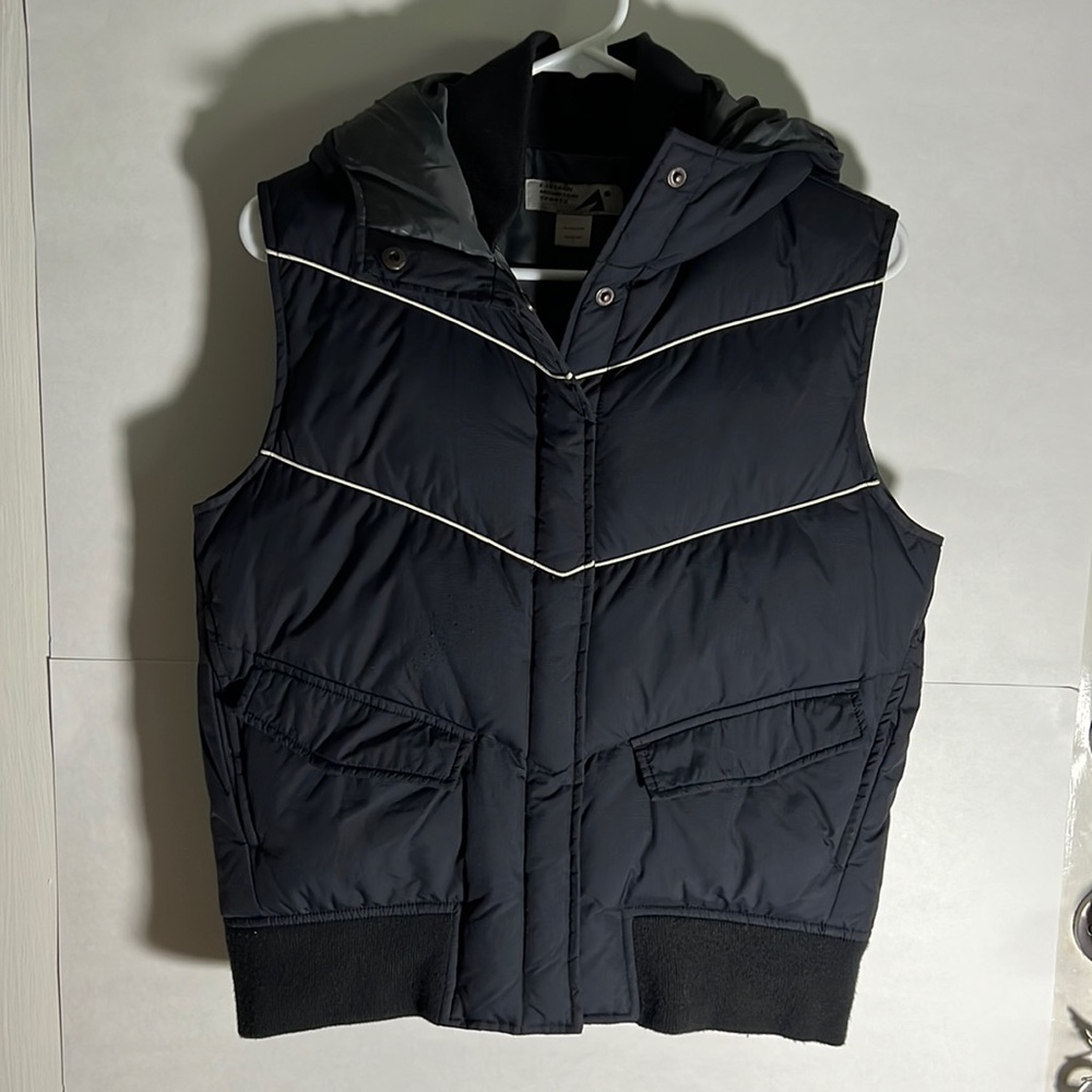 Eastern Mountain Sports Women’s Vest size Small Black